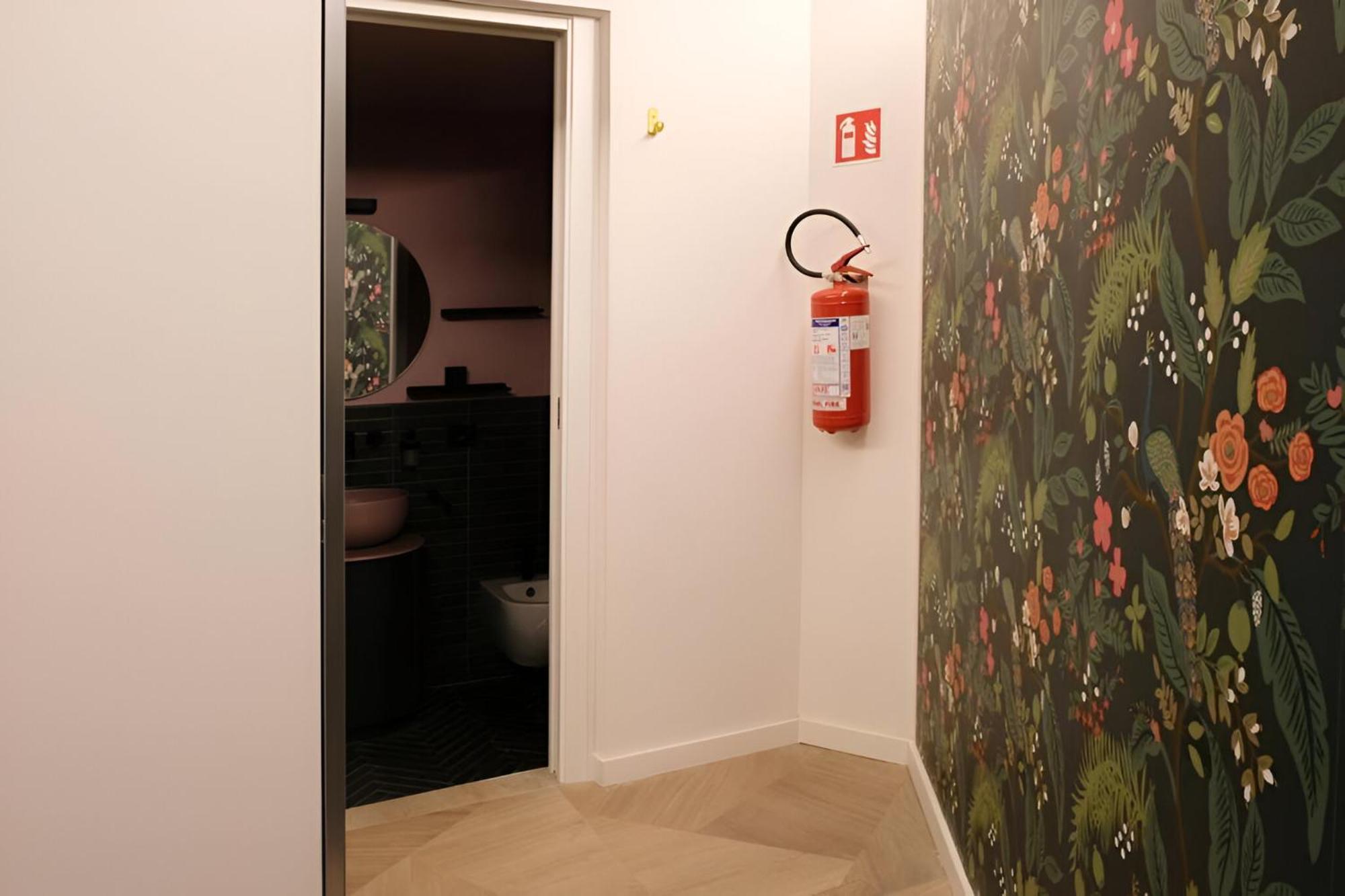 Margot Color Apartment - Trastevere - Loft Di Lusso Roma Ngoại thất bức ảnh